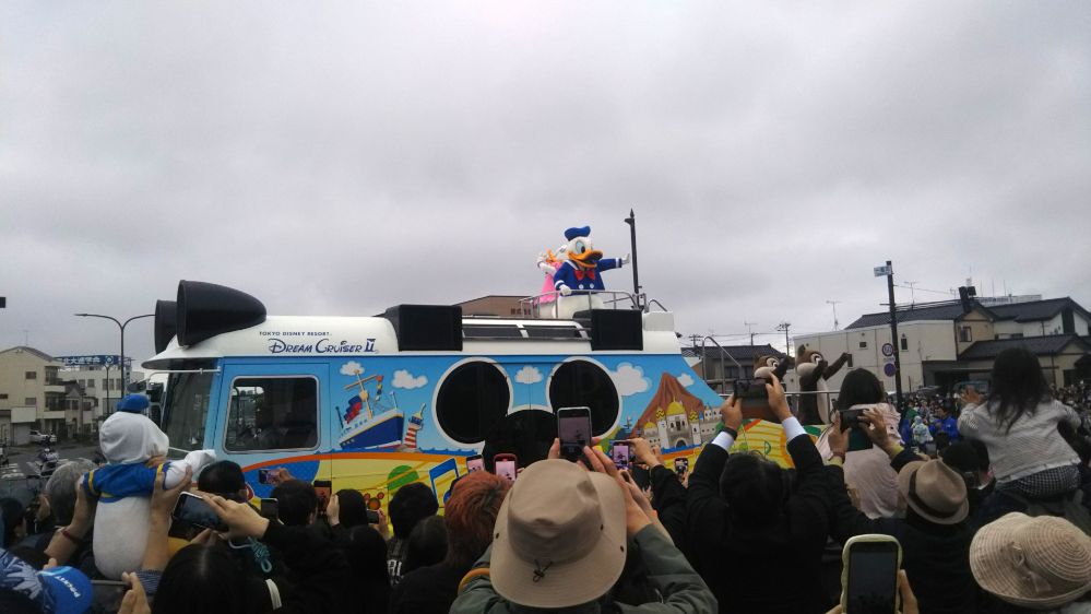 酒田まつり ミッキーマウス ダッフィーバス ディズニー パレード 庄内 山形