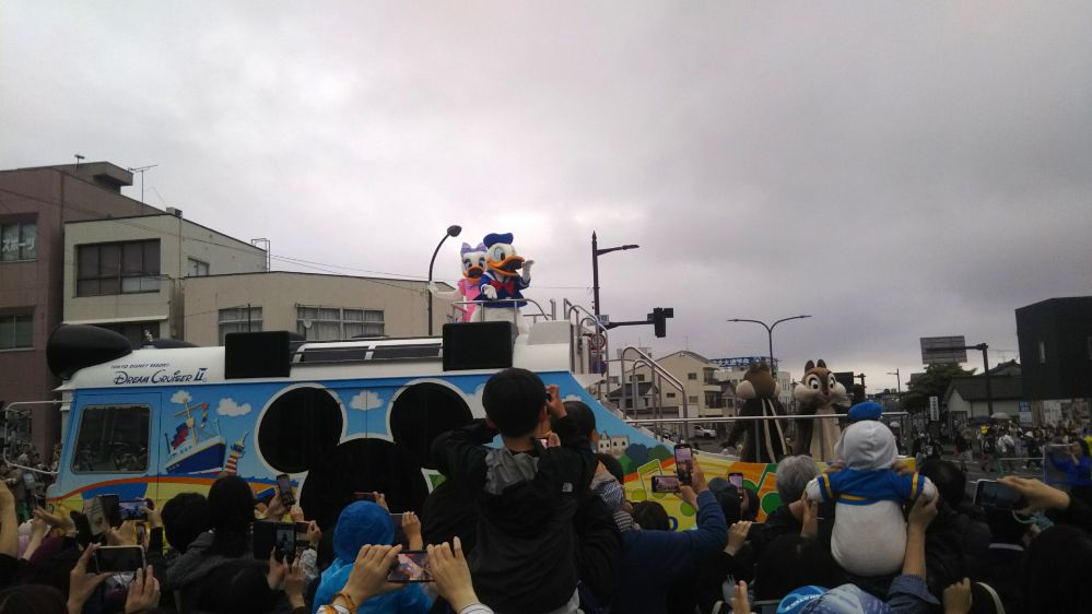 酒田まつり ミッキーマウス ダッフィーバス ディズニー パレード 庄内 山形